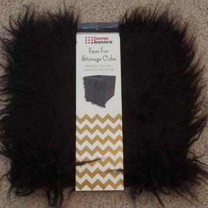 Faux fur storage cube